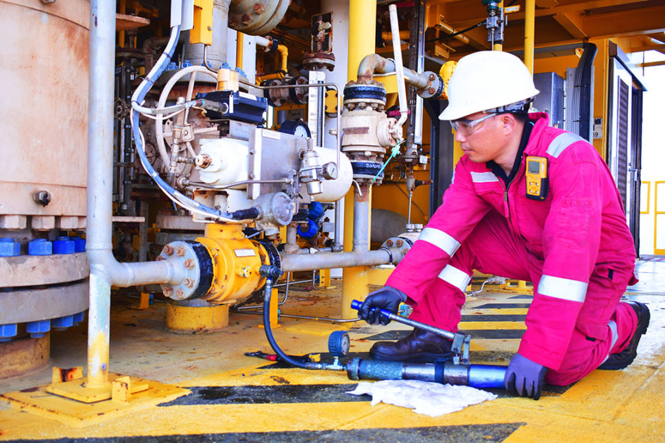 Oil And Gas Technician In PPE SafetySkills oil-and-gas-technician-in-ppe-safetyskills